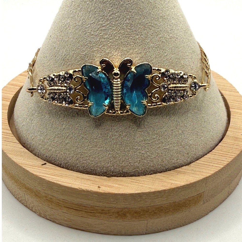 Gold Tone Butterfly Blue Crystal Rhinestone Figaro Chain Bracelet 7.5"